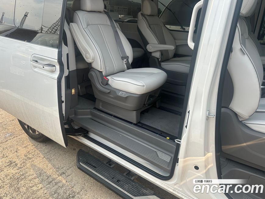 Hyundai Staria 2023