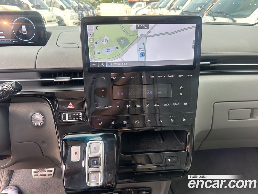 Hyundai Staria 2023