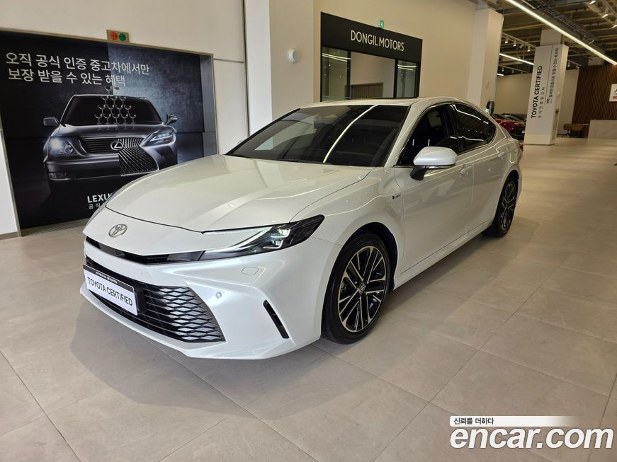 Toyota Camry 2025