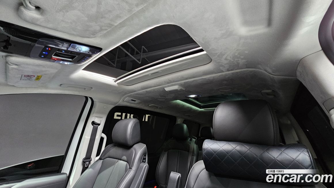 Hyundai Staria 2025