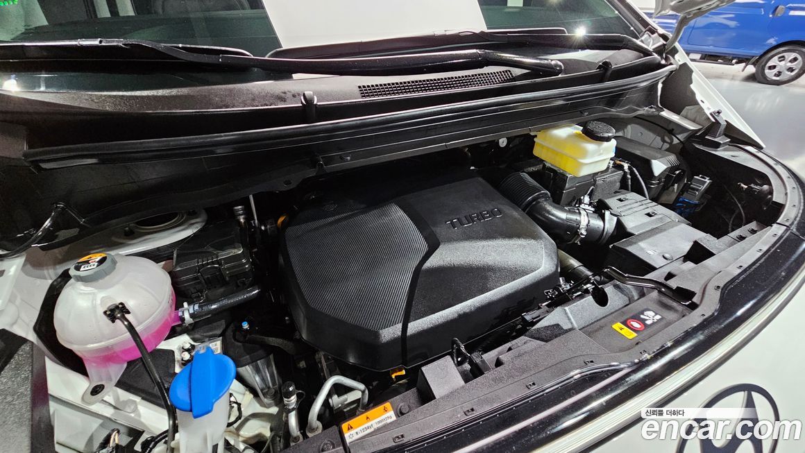 Hyundai Staria 2025