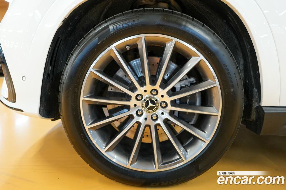 Mercedes-Benz GLE-Class 2025