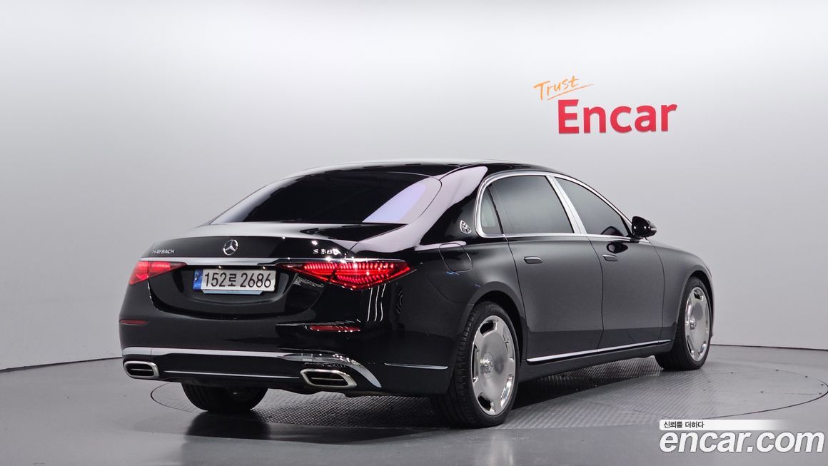 Mercedes-Benz S-Class 2024