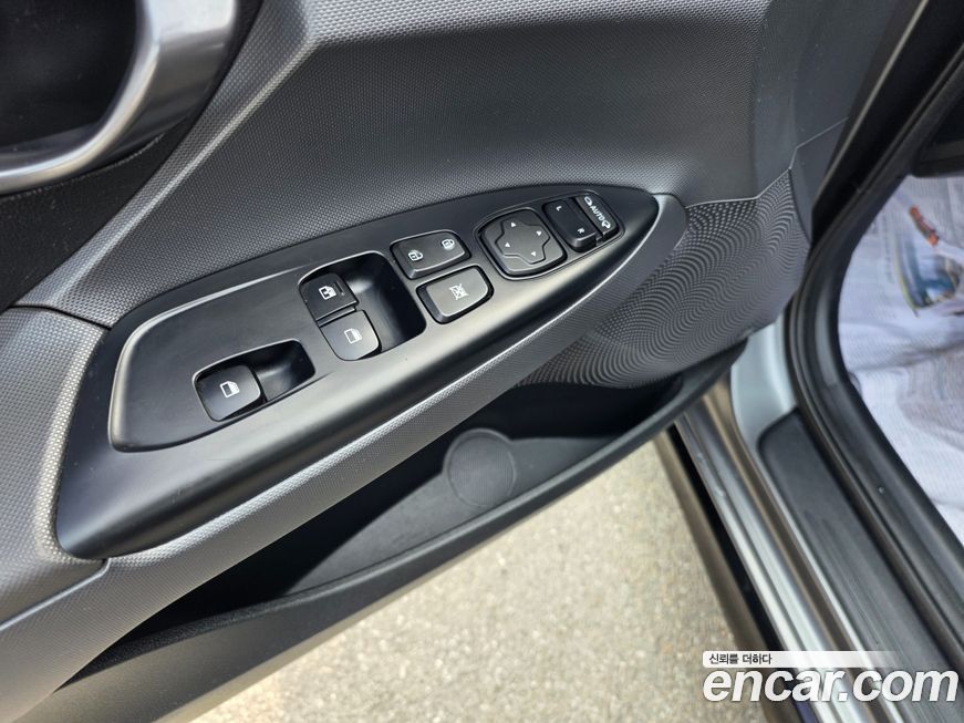 Hyundai Veloster 2018