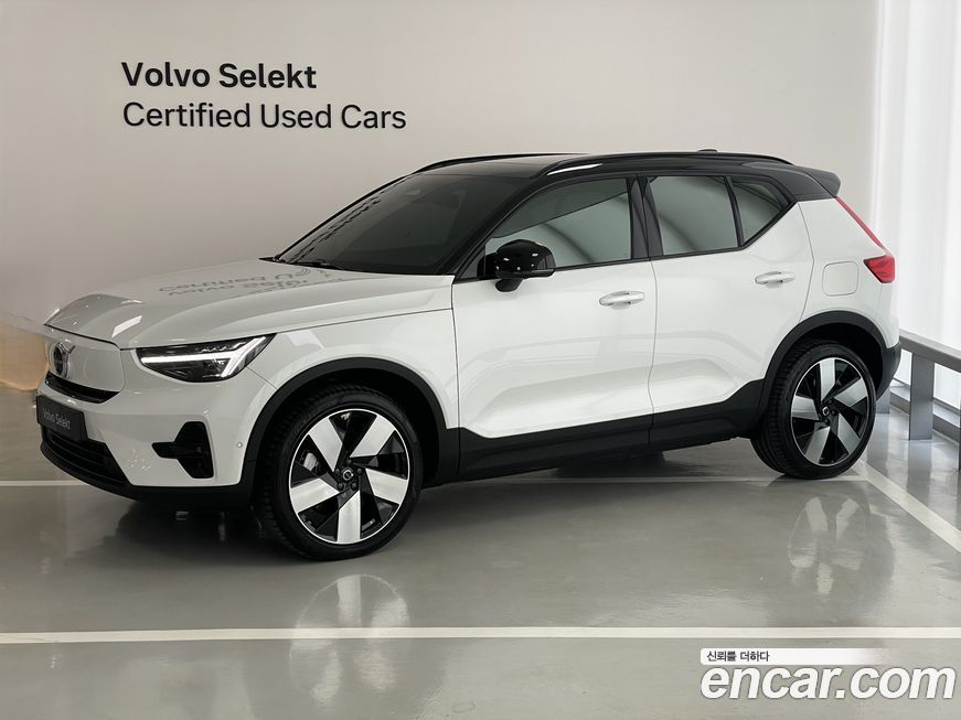 Volvo XC40 2024