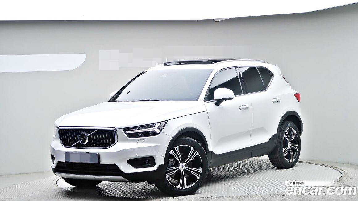 Volvo XC40 2021