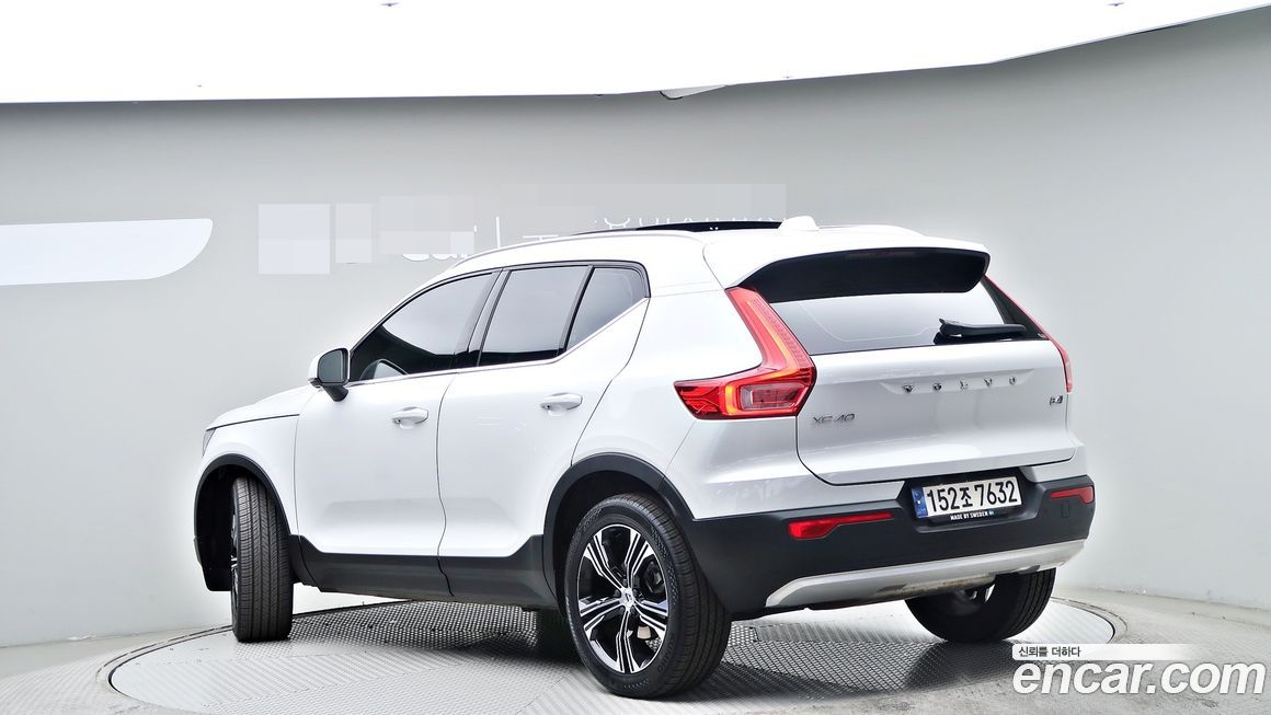 Volvo XC40 2021