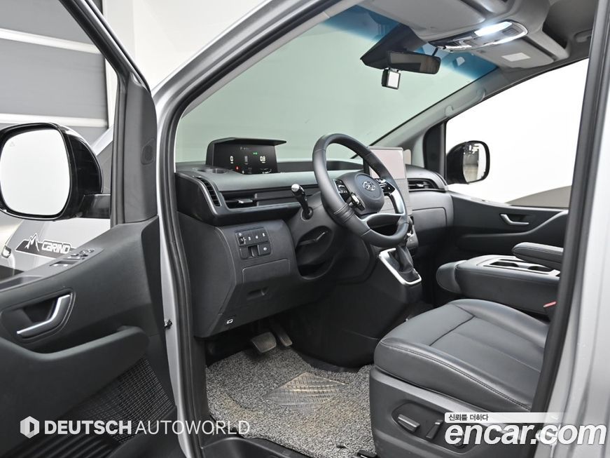 Hyundai Staria 2023