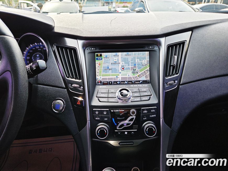Hyundai Sonata 2012
