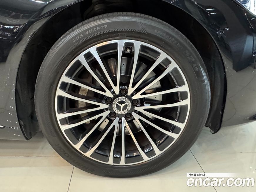 Mercedes-Benz S-Class 2021