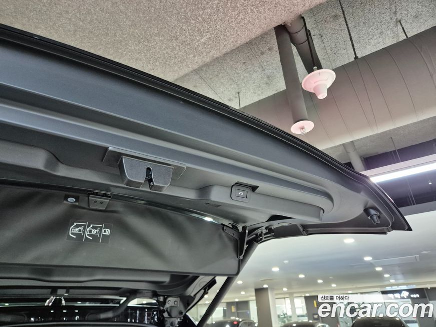 Land Rover Discovery 2025