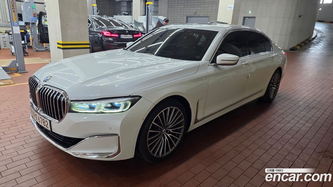 BMW 7-Series 2021