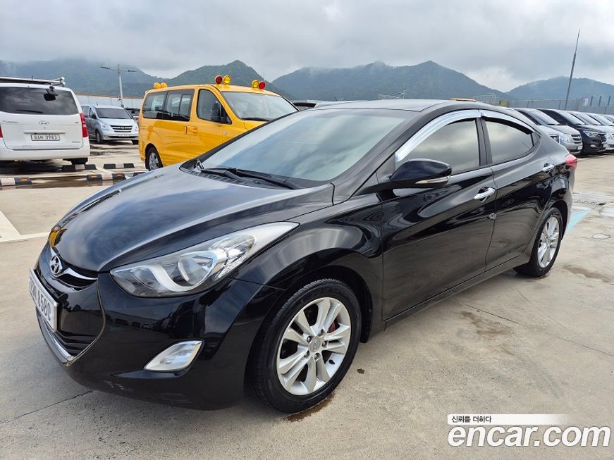 Hyundai AVANTE 2012