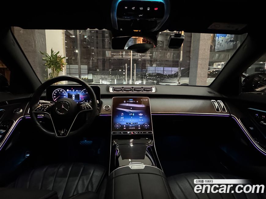 Mercedes-Benz S-Class 2021