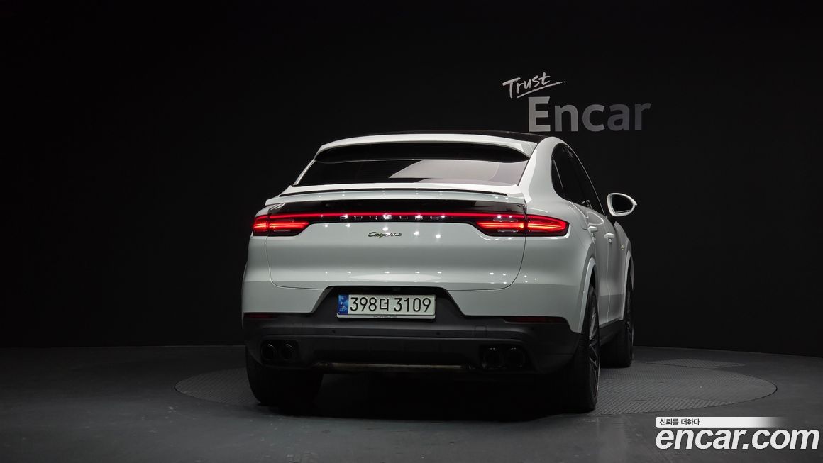 Porsche Cayenne 2021