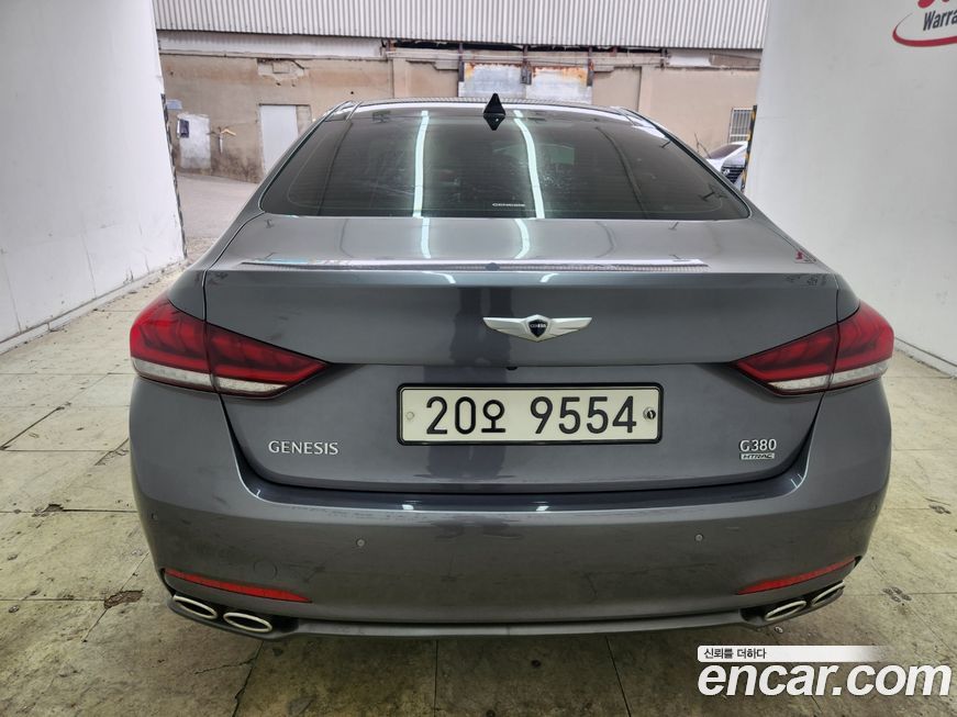 Hyundai Genesis 2016