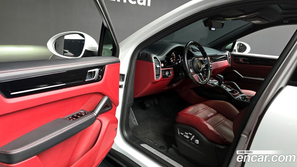 Porsche Cayenne 2021