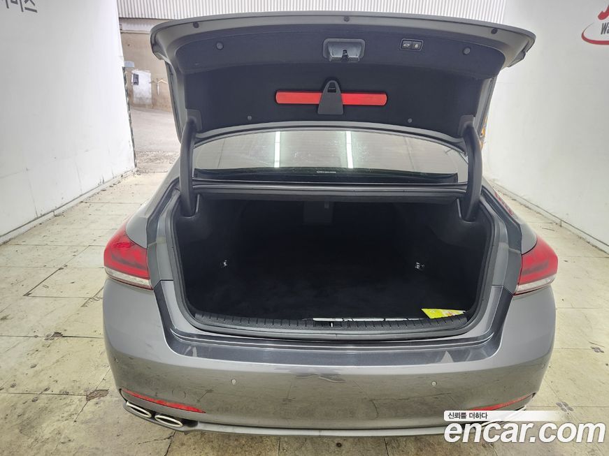 Hyundai Genesis 2016