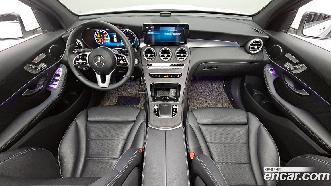 Mercedes-Benz GLC-Class 2021