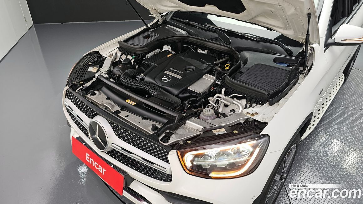 Mercedes-Benz GLC-Class 2021