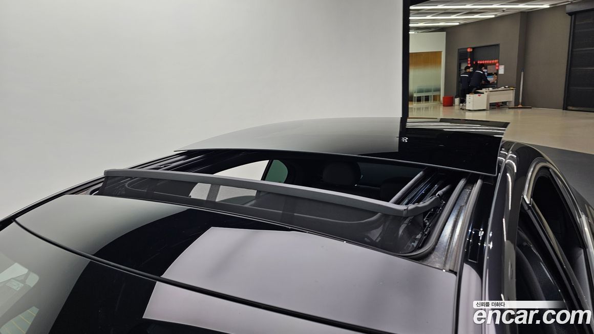 Mercedes-Benz C-Class 2024