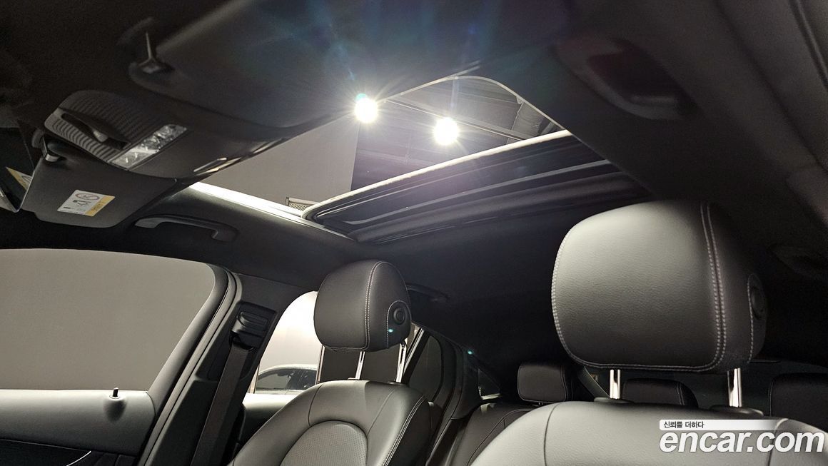 Mercedes-Benz GLC-Class 2021