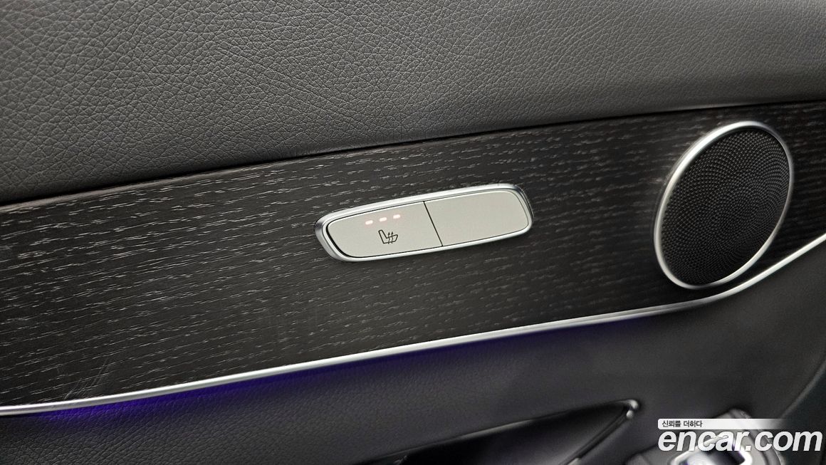 Mercedes-Benz GLC-Class 2021