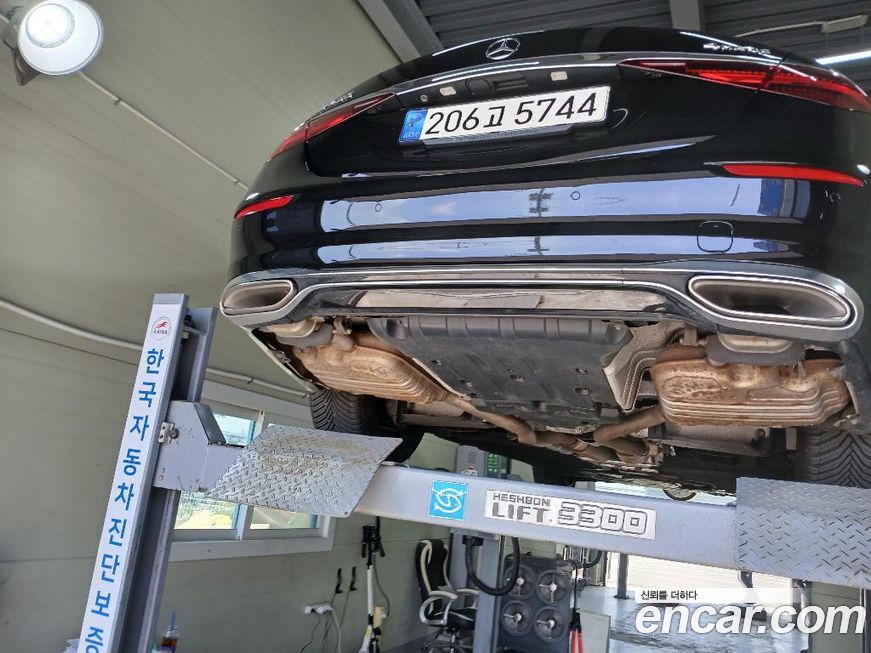 Mercedes-Benz S-Class 2023