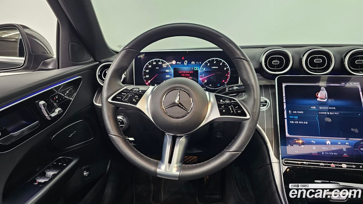 Mercedes-Benz C-Class 2024