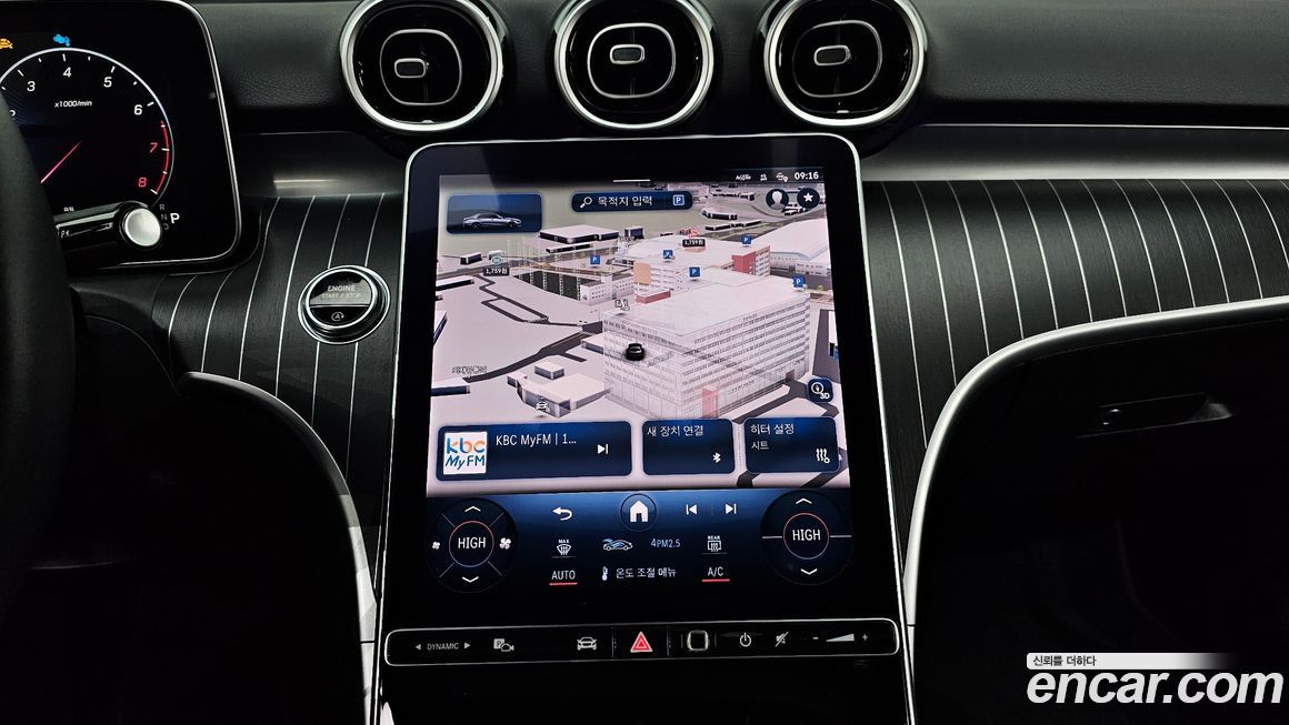 Mercedes-Benz C-Class 2024