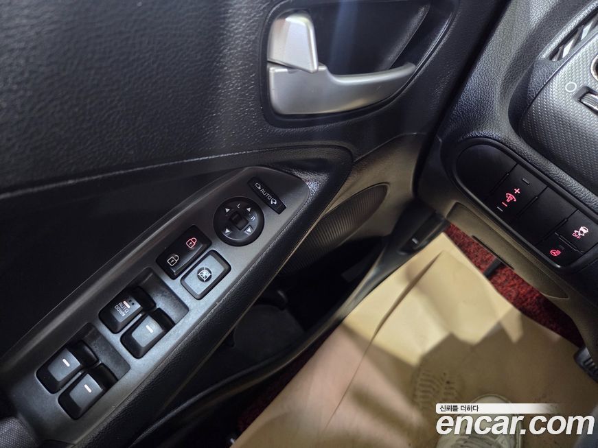 Kia K3 2016