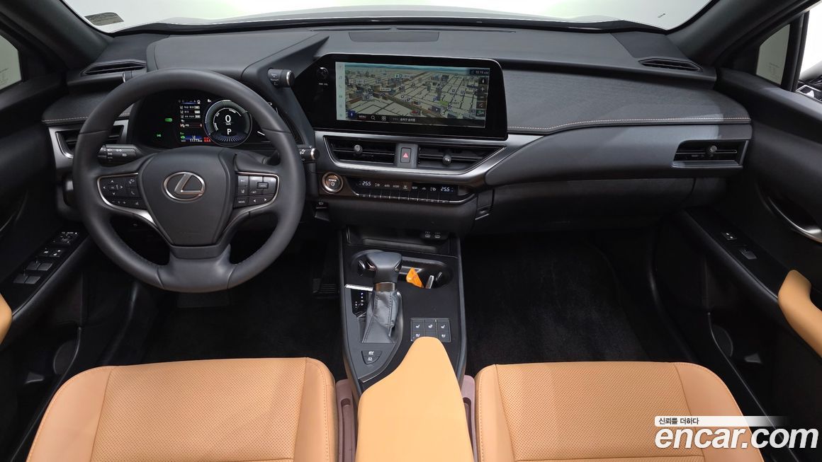 Lexus UX 2024
