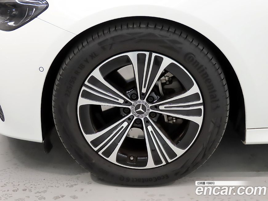 Mercedes-Benz E-Class 2025