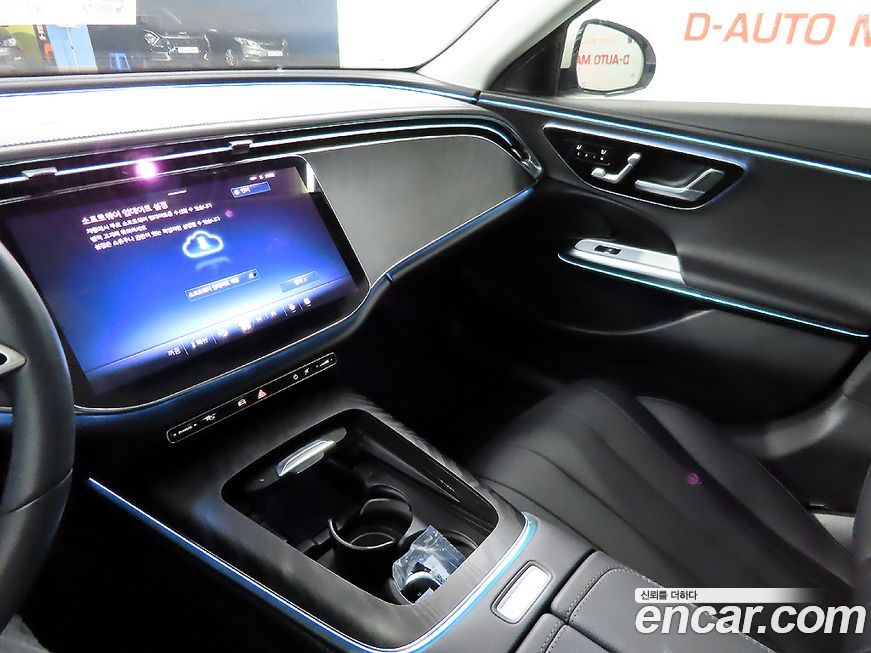 Mercedes-Benz E-Class 2025