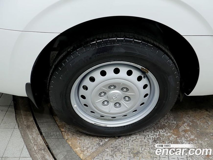 Hyundai Staria 2023