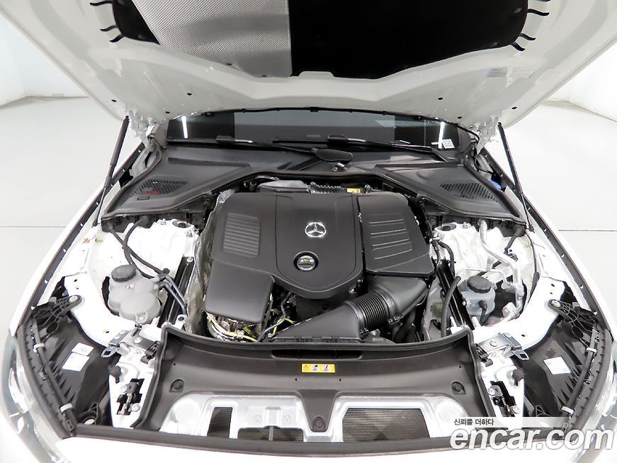 Mercedes-Benz E-Class 2025