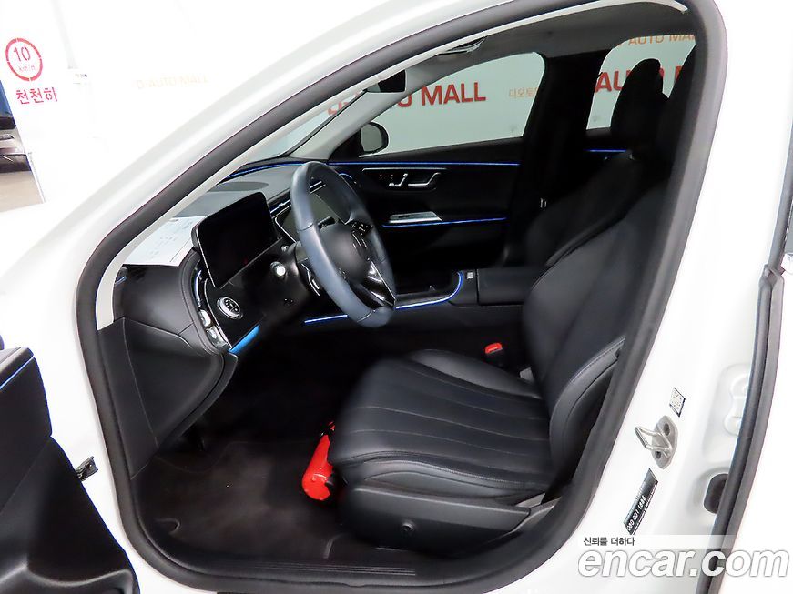 Mercedes-Benz E-Class 2025