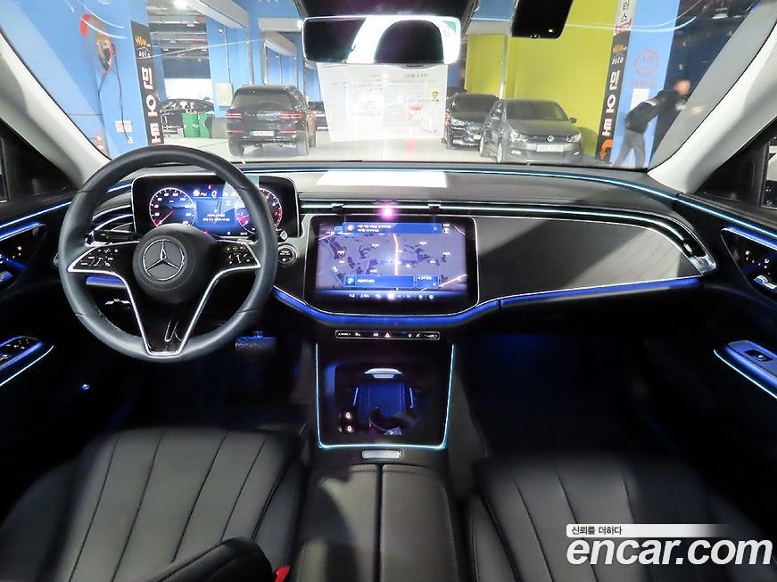 Mercedes-Benz E-Class 2025