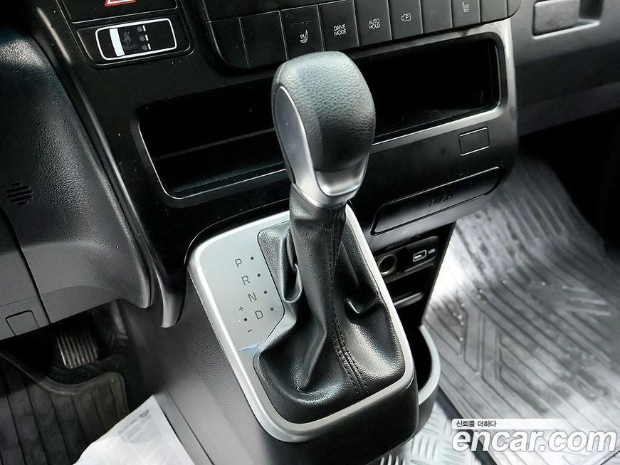 Hyundai Staria 2023