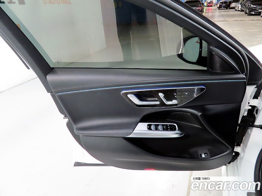 Mercedes-Benz E-Class 2025