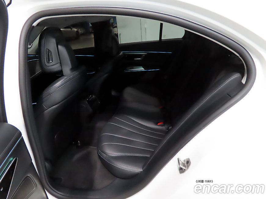 Mercedes-Benz E-Class 2025