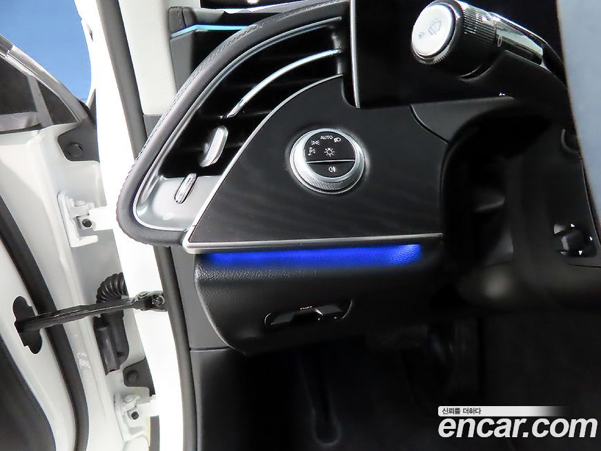 Mercedes-Benz E-Class 2025