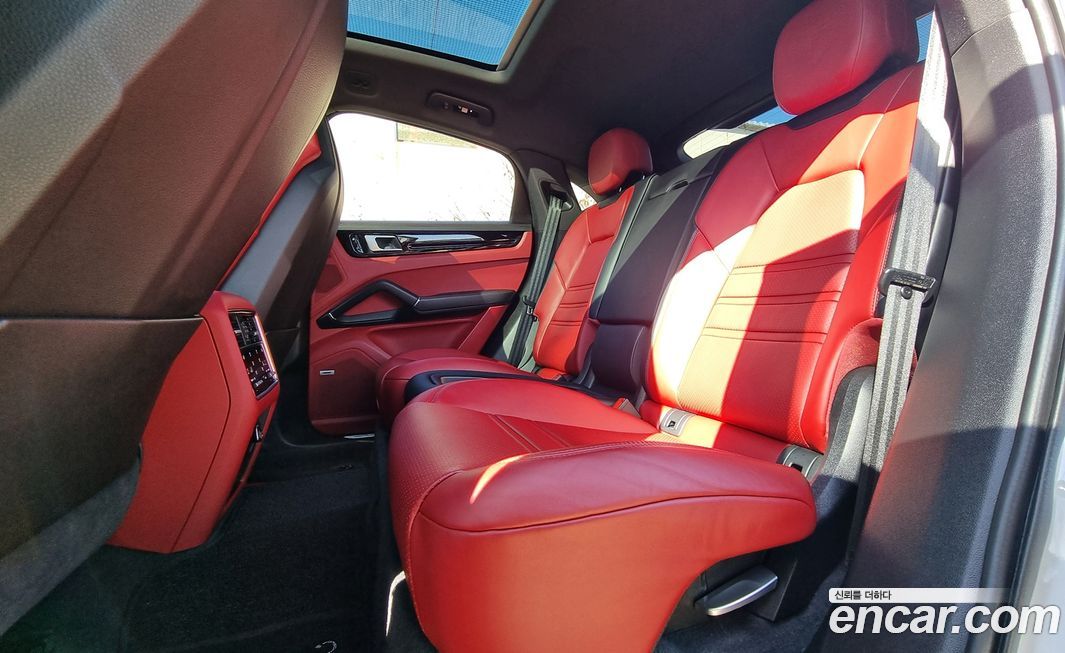 Porsche Cayenne 2021