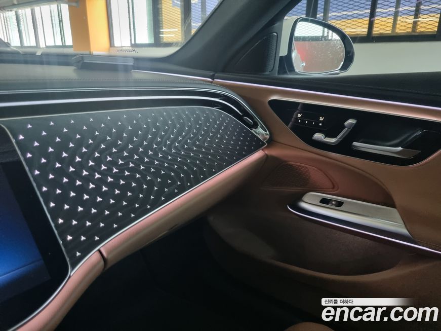 Mercedes-Benz E-Class 2024