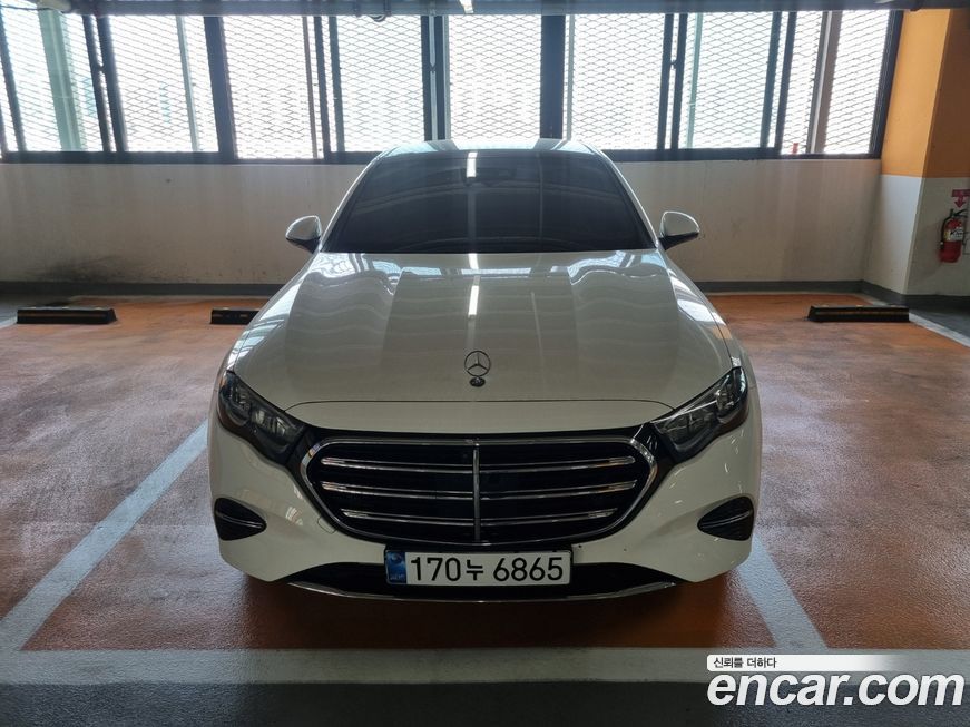 Mercedes-Benz E-Class 2024