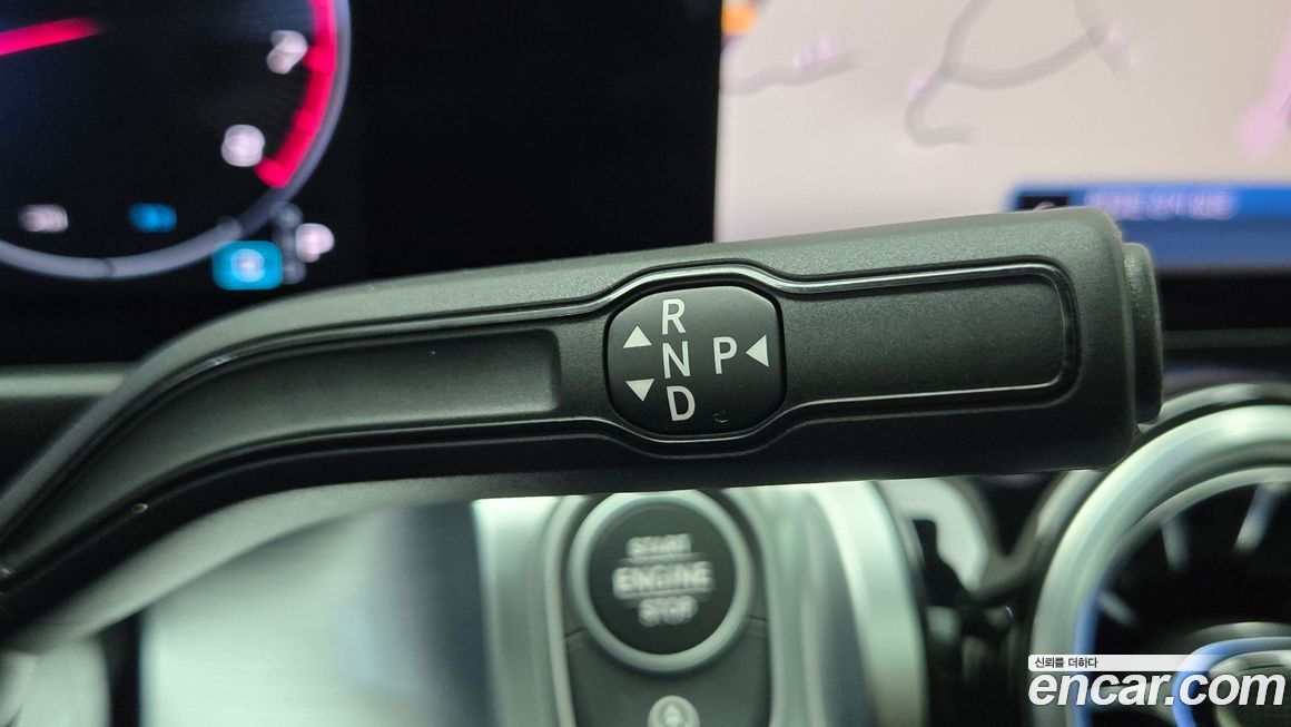 Mercedes-Benz GLB-Class 2025