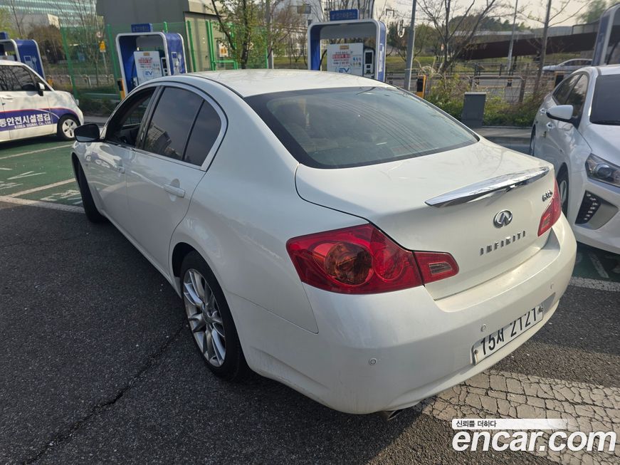 Infiniti G 2010