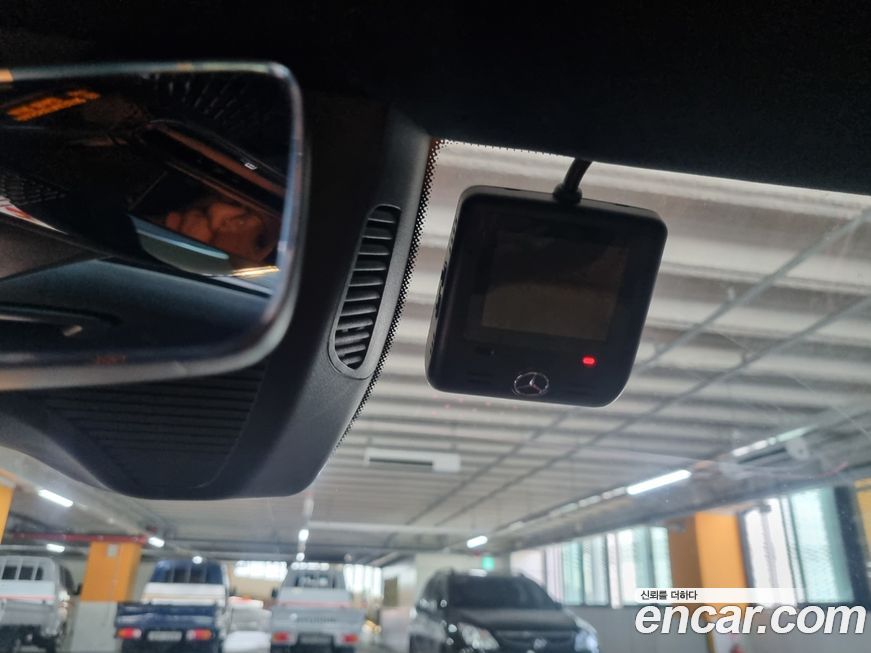 Mercedes-Benz E-Class 2024
