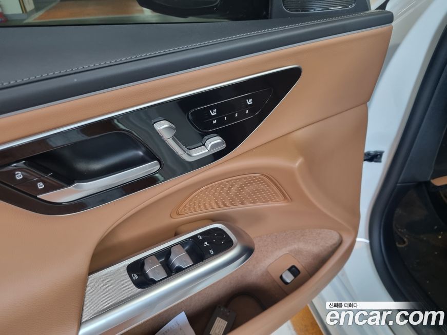 Mercedes-Benz E-Class 2024