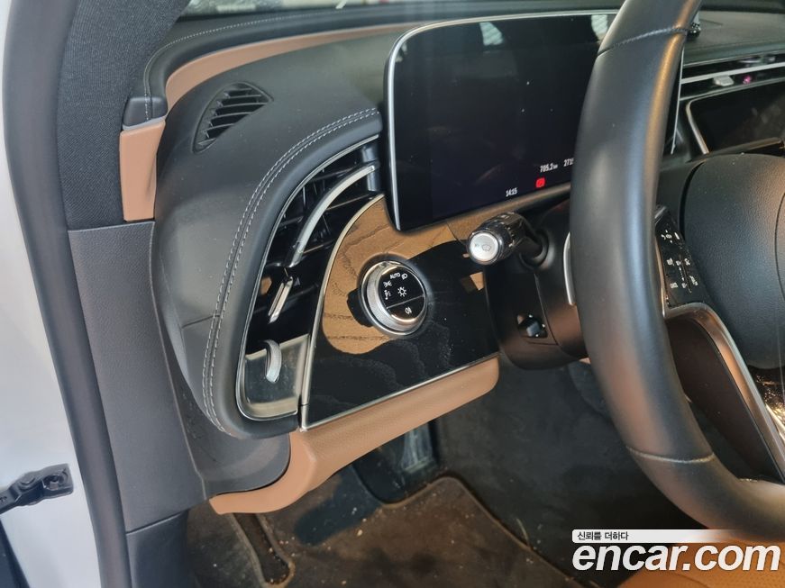 Mercedes-Benz E-Class 2024